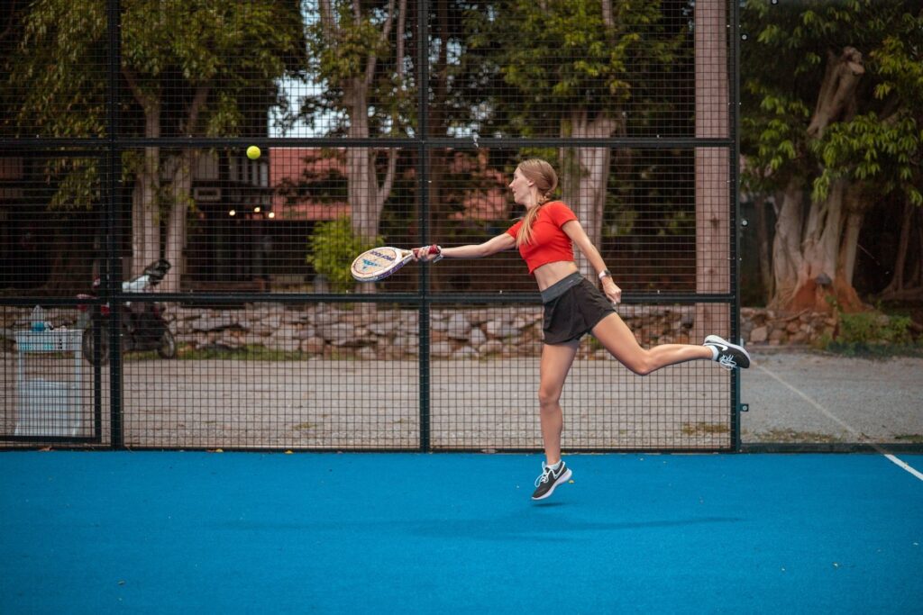 Consejos para mantener tu ropa deportiva impecable Featured Image 3 1 1024x683